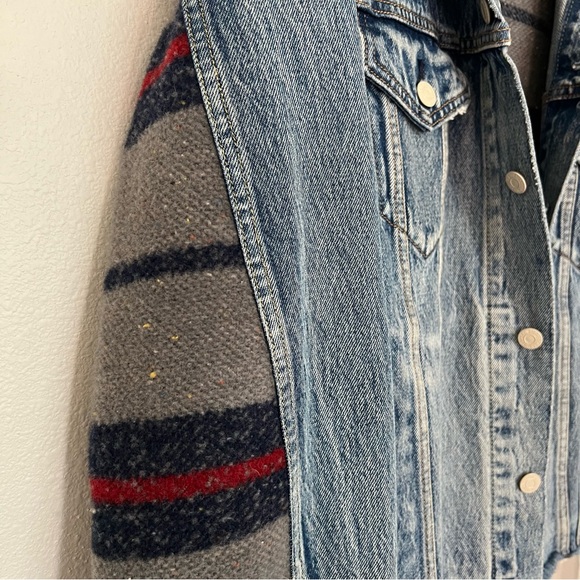 Levi’s Men’s Blanket Back Crop Denim Jacket, Custom Levi’s Button, Size L. 0143. - Picture 2 of 11
